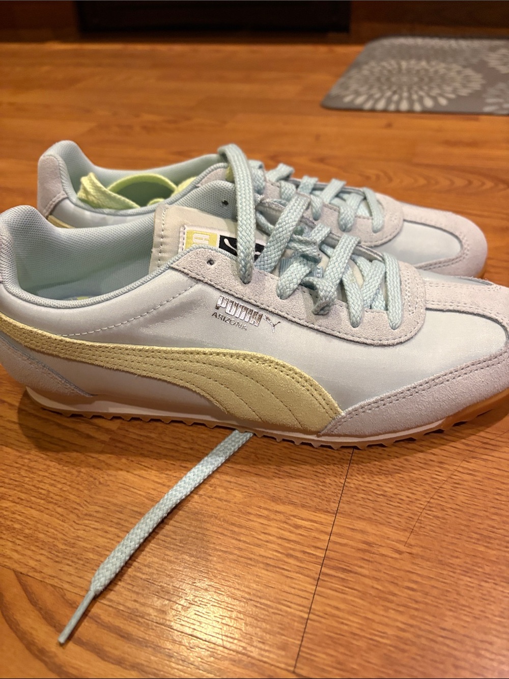 Puma Low-Top Sneakers in Light Blue and Pale Yellow